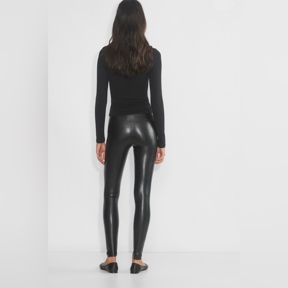 Wilfred Free Daria Pant. High-waisted black UnReal Leather leggings. Size L - Picture 4 of 12